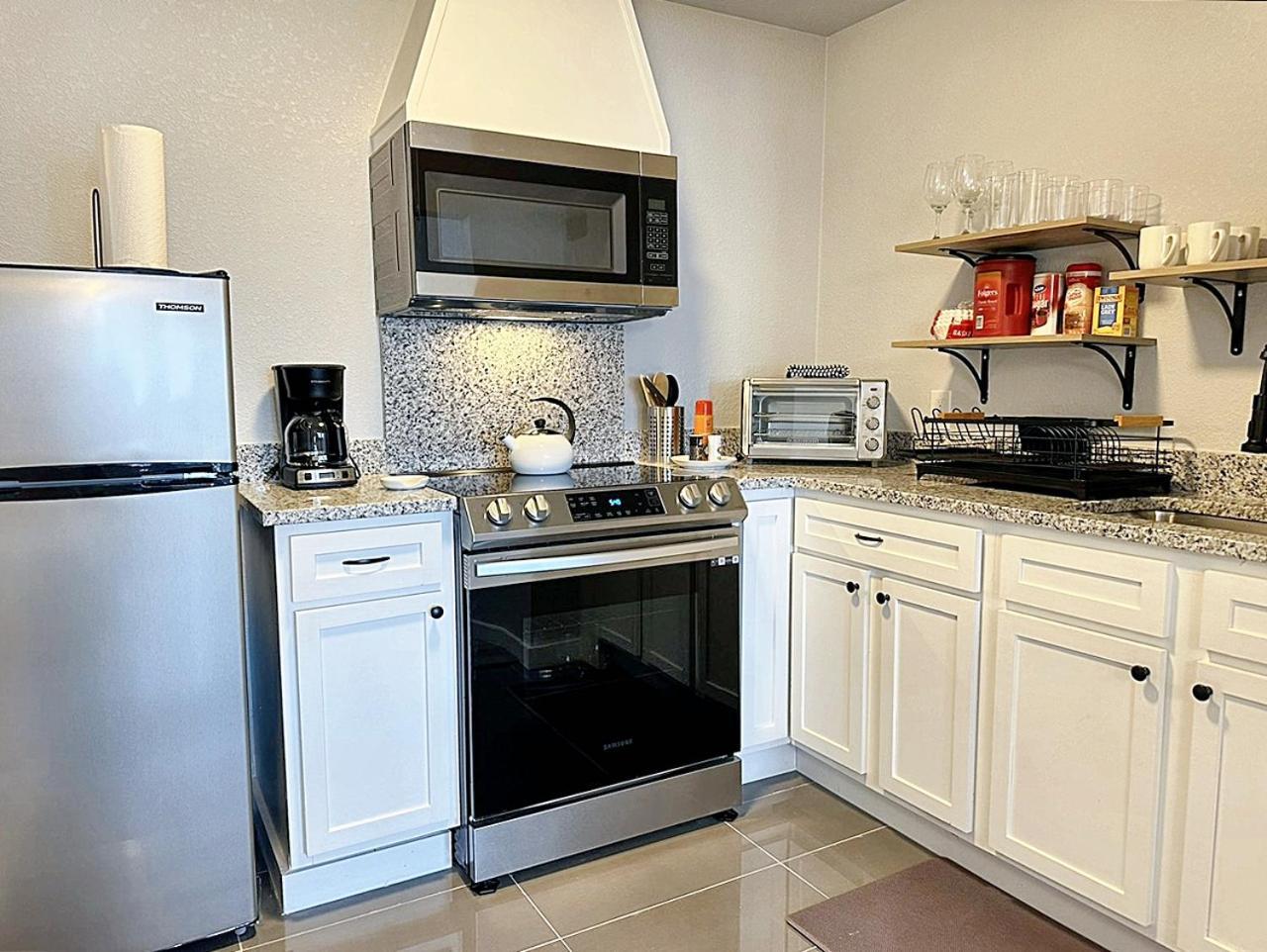 Full-kitchen 2br Near Plaza District #31a * Oklahoma Stadt